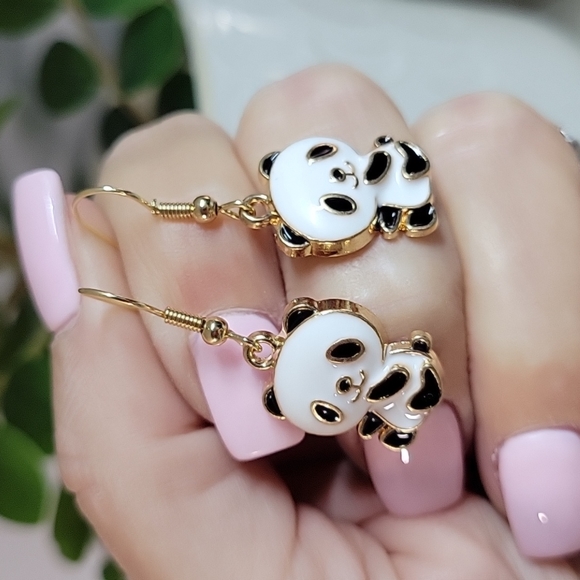 🔥 LAST PAIR🔥 Panda Bear Drop Earrings - Picture 4 of 5